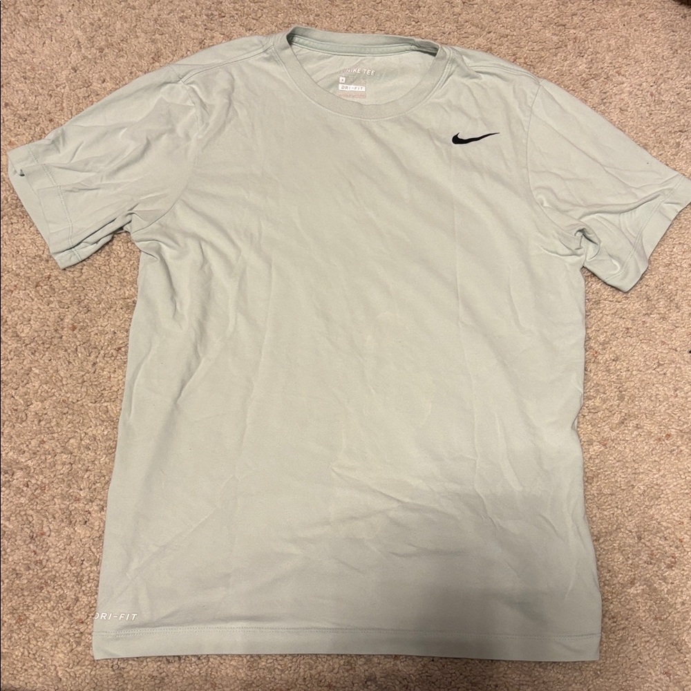 nike mens mint tshirt